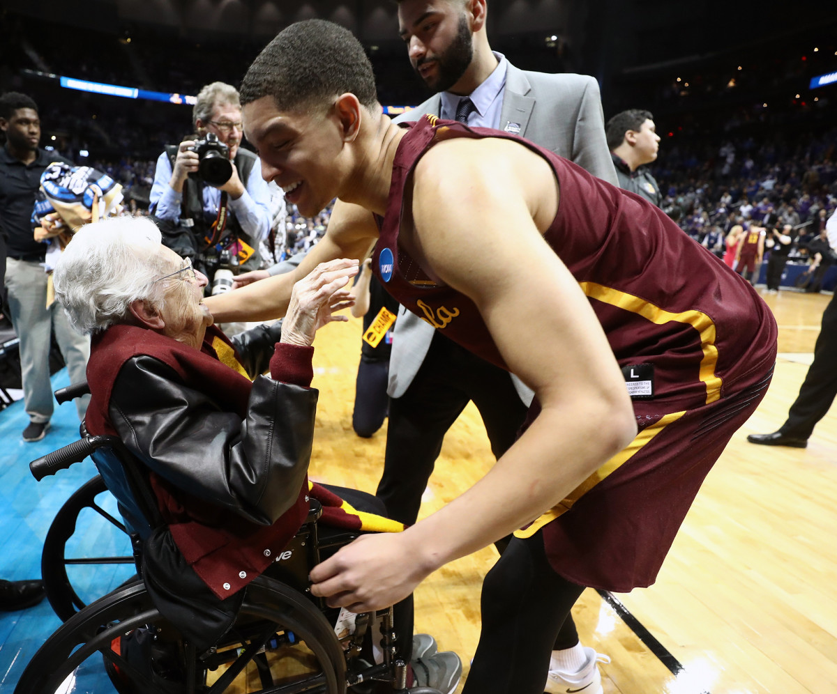 loyola-chicago-sister-jean.jpg